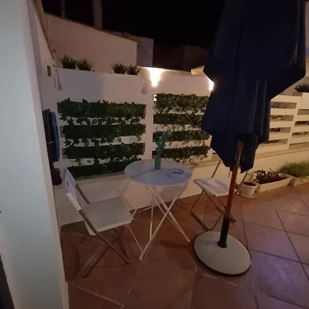 Konukevi Maison Peppe & Pepita Tiggiano